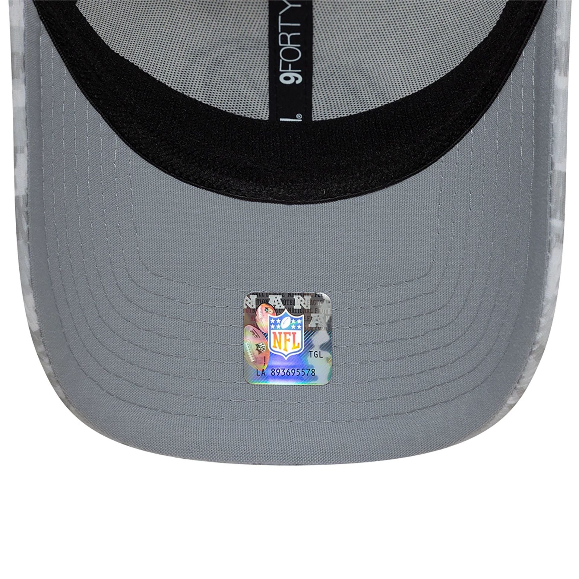 This is a LA Rams NFL Salute To Service 2024 White 9FORTY Stretch Snap Adjustable Cap 2