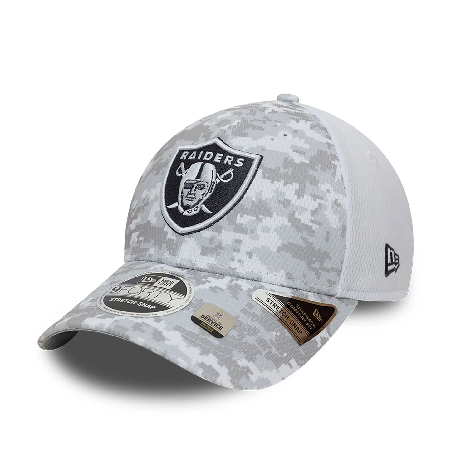 This is a Las Vegas Raiders NFL Salute To Service 2024 White 9FORTY Stretch Snap Adjustable Cap 4