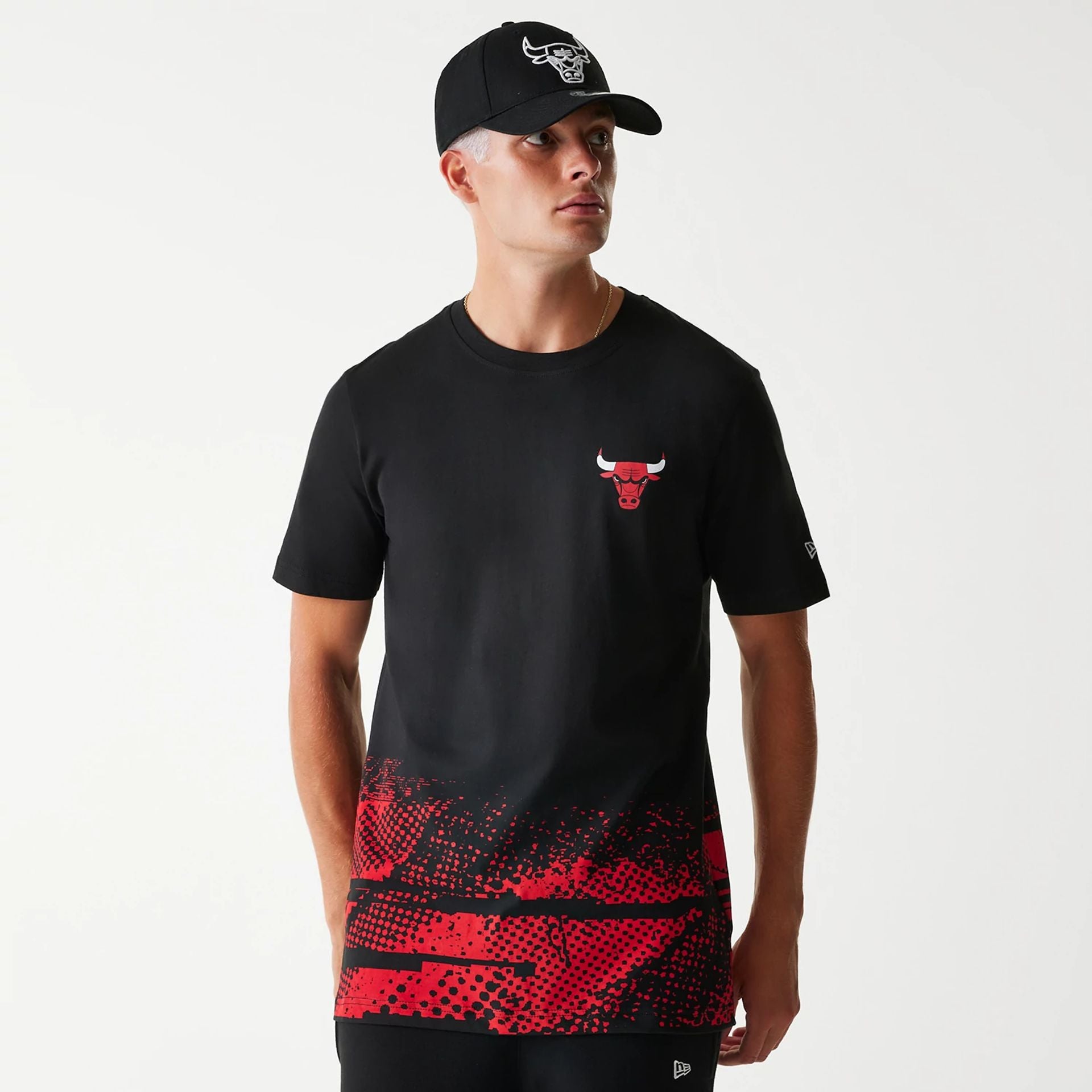 The Male model is wearing Chicago Bulls NBA Tip Off Black T-Shirt 1