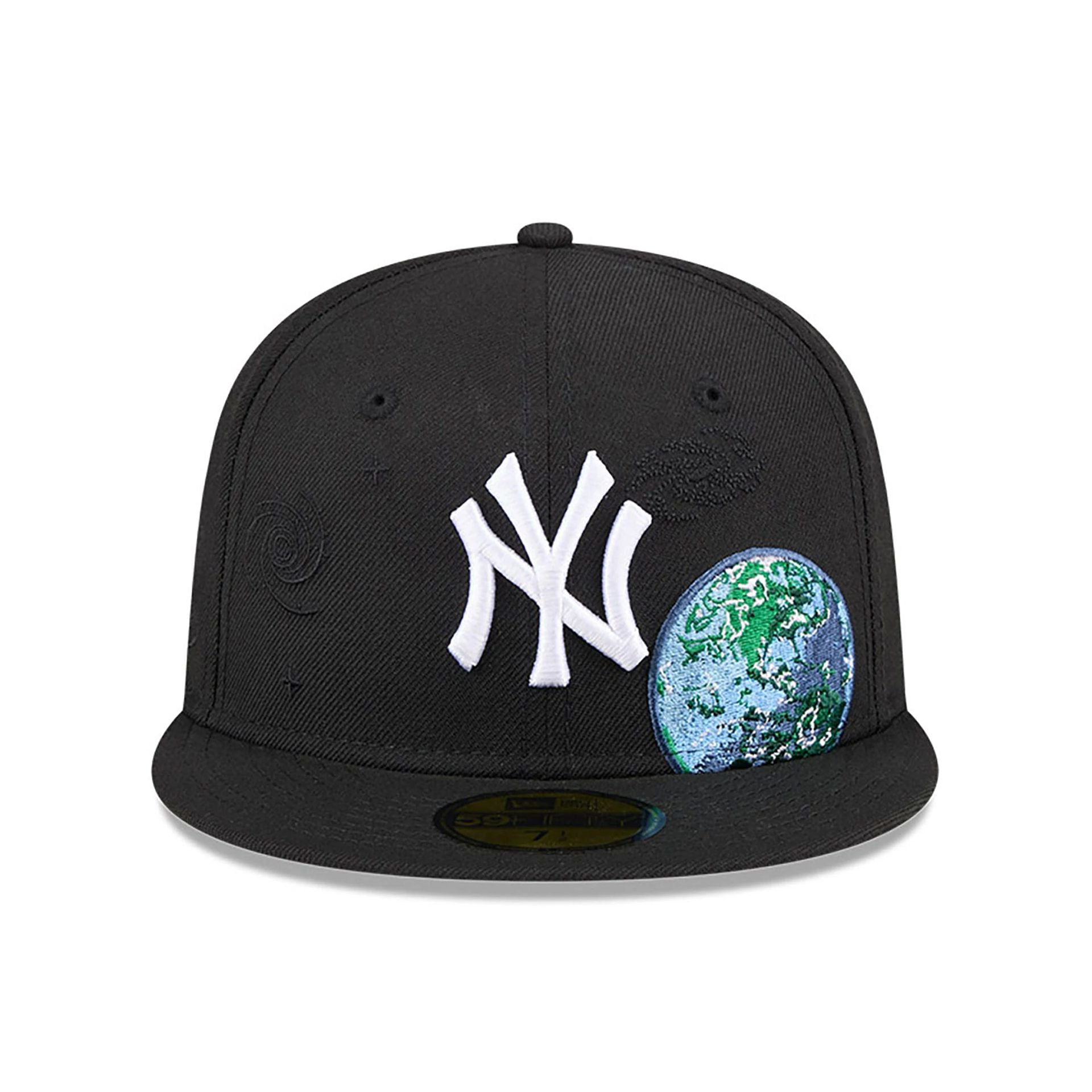 This is a New York Yankees Global Black 59FIFTY Fitted Cap 3