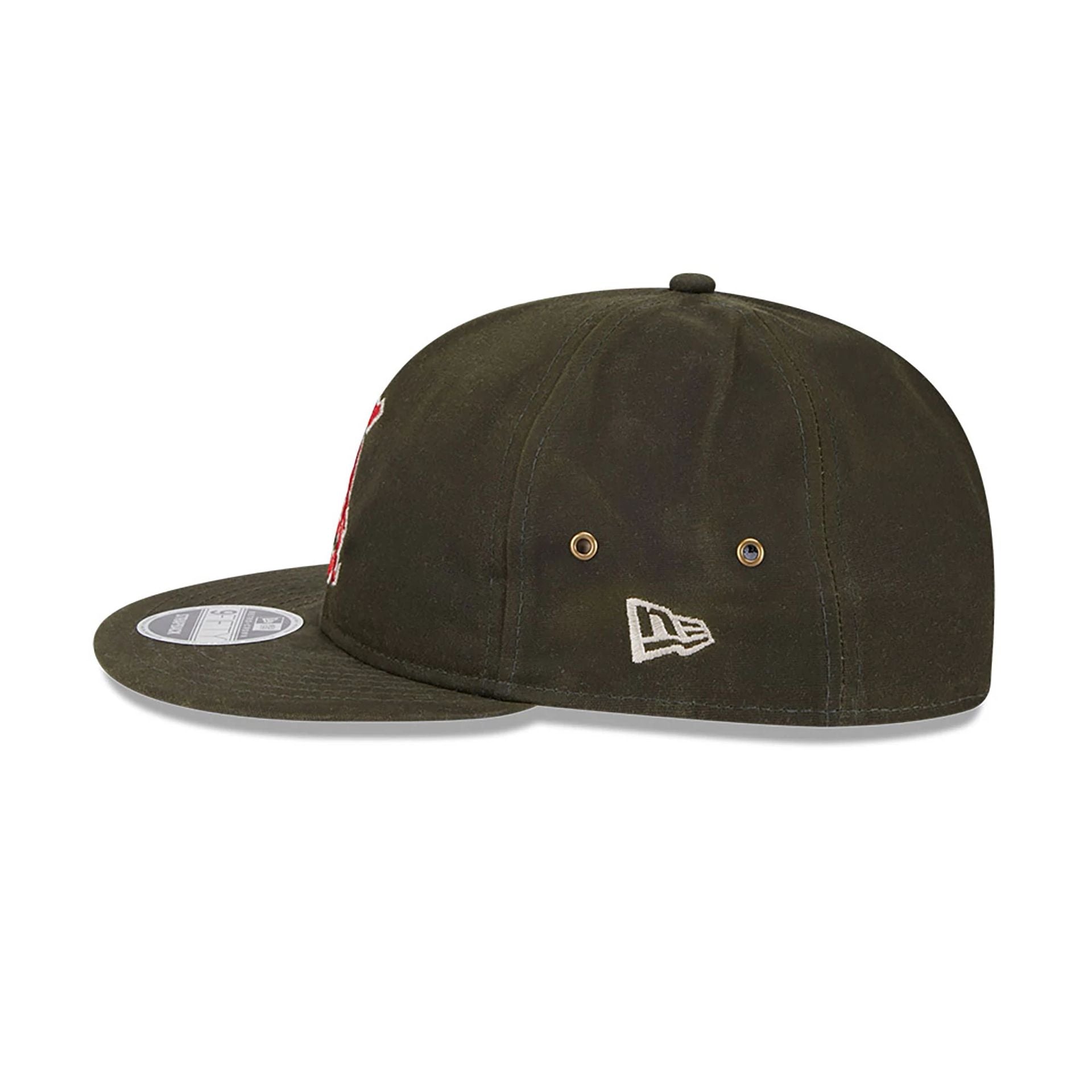 This is a Chicago White Sox Waxed Canvas Dark Green Retro Crown 9FIFTY Strapback Cap 7