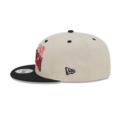 This is a Chicago Bulls Team Art Beige 9FIFTY Snapback Cap 7