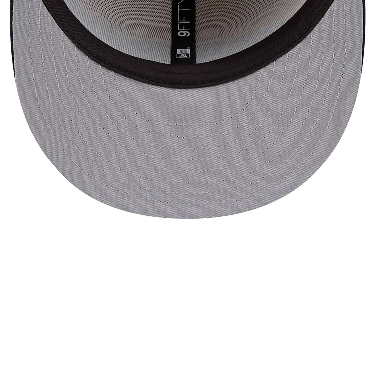 This is a New York Yankees Team Art Beige 9FIFTY Snapback Cap 2