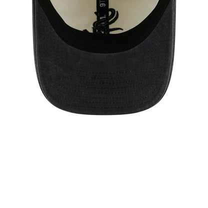 This is a Chicago White Sox Classic Sidescript White 9TWENTY Adjustable Cap 4