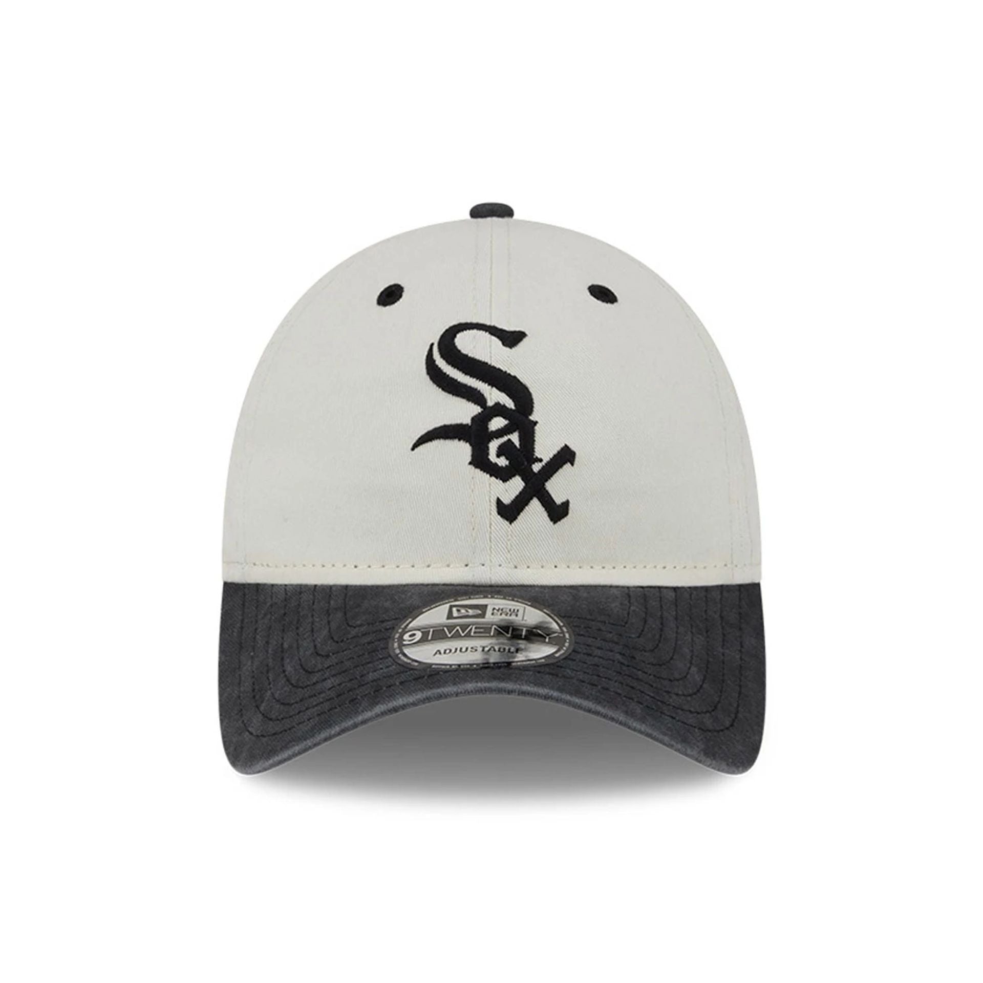 This is a Chicago White Sox Classic Sidescript White 9TWENTY Adjustable Cap 2