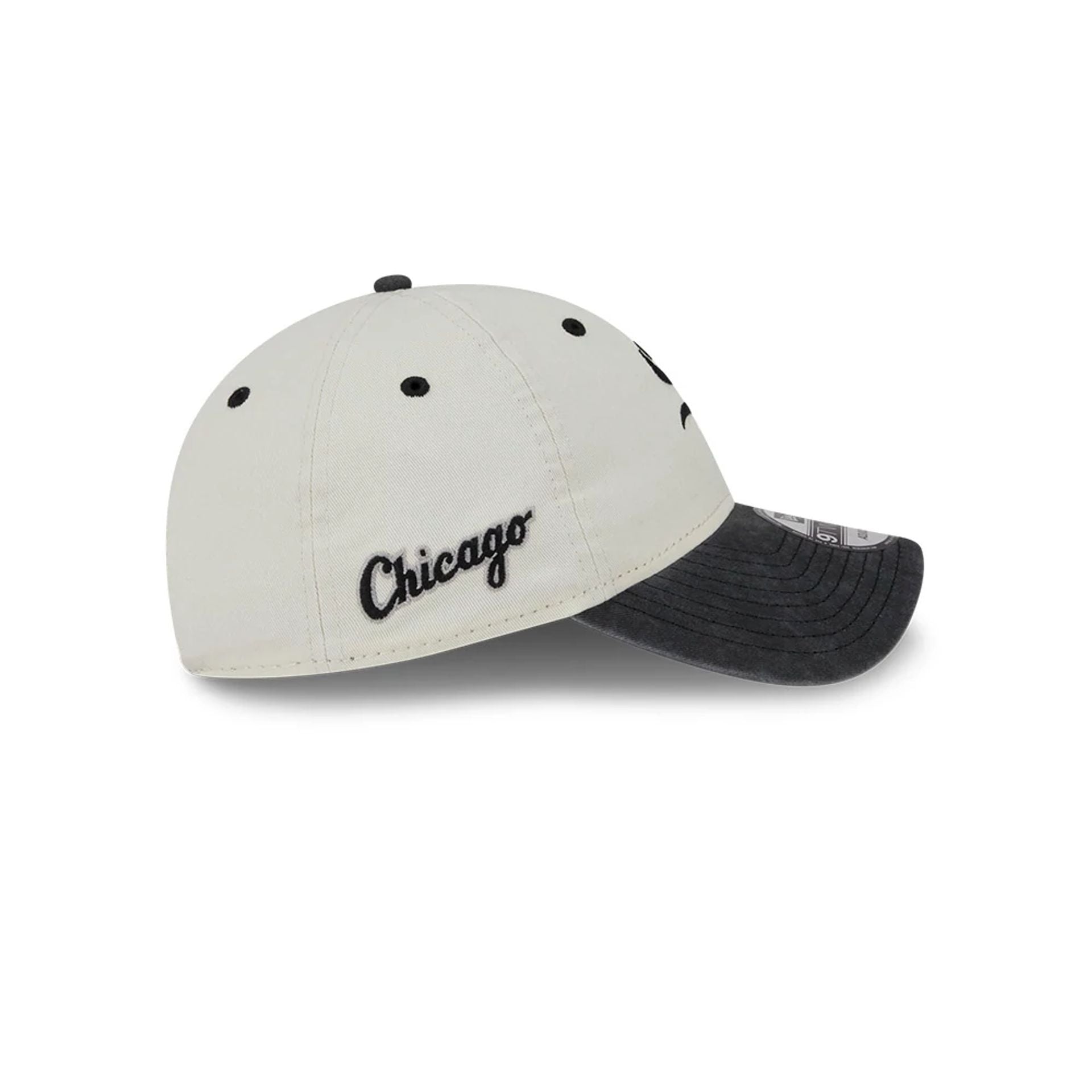 This is a Chicago White Sox Classic Sidescript White 9TWENTY Adjustable Cap 6