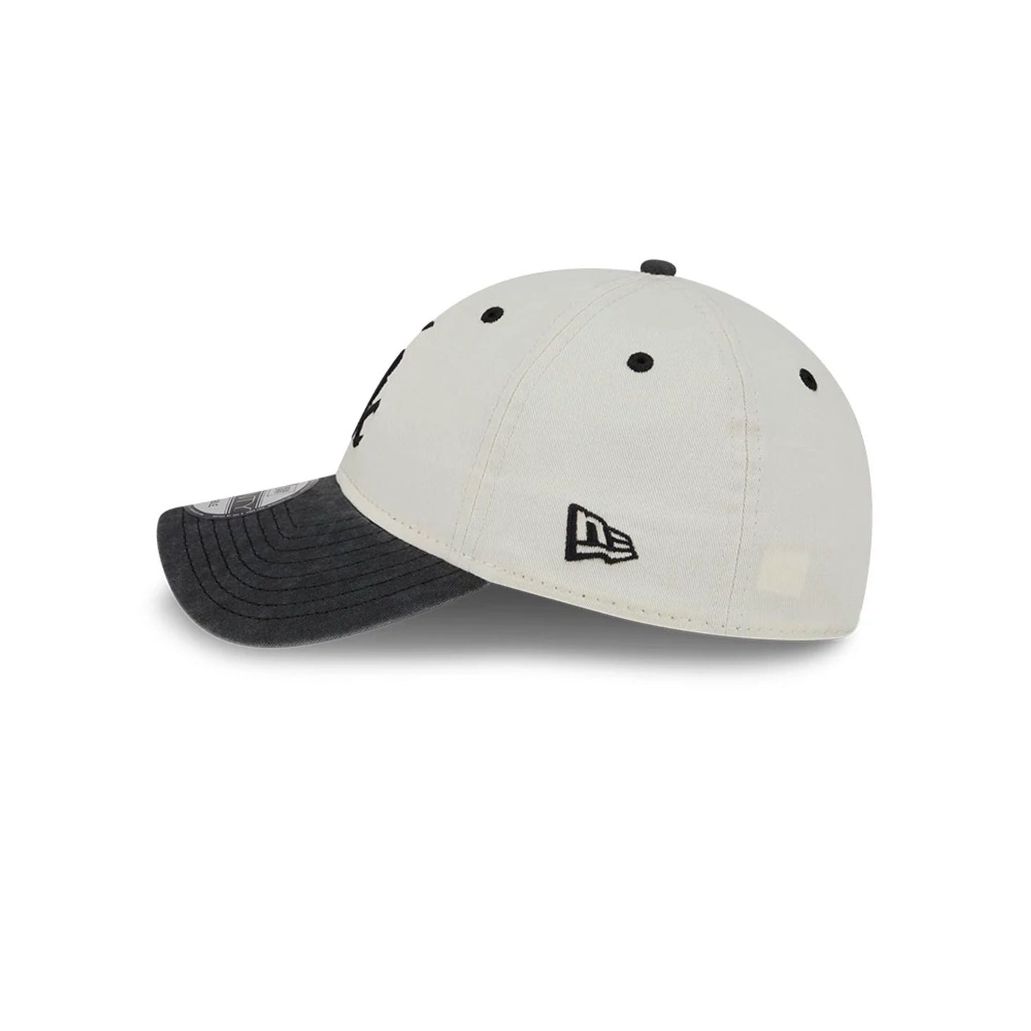 This is a Chicago White Sox Classic Sidescript White 9TWENTY Adjustable Cap 7