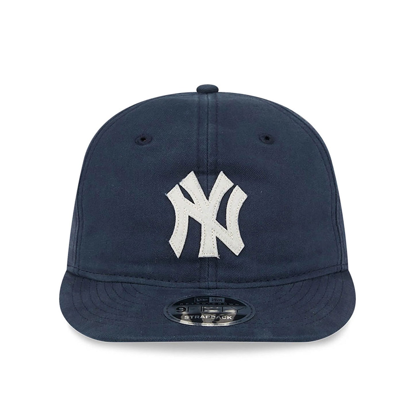 This is a New York Yankees Canvas Felt Logo Navy Retro Crown 9FIFTY Strapback Cap 3