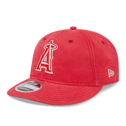 This is a LA Angels Canvas Felt Logo Red Retro Crown 9FIFTY Strapback Cap 1