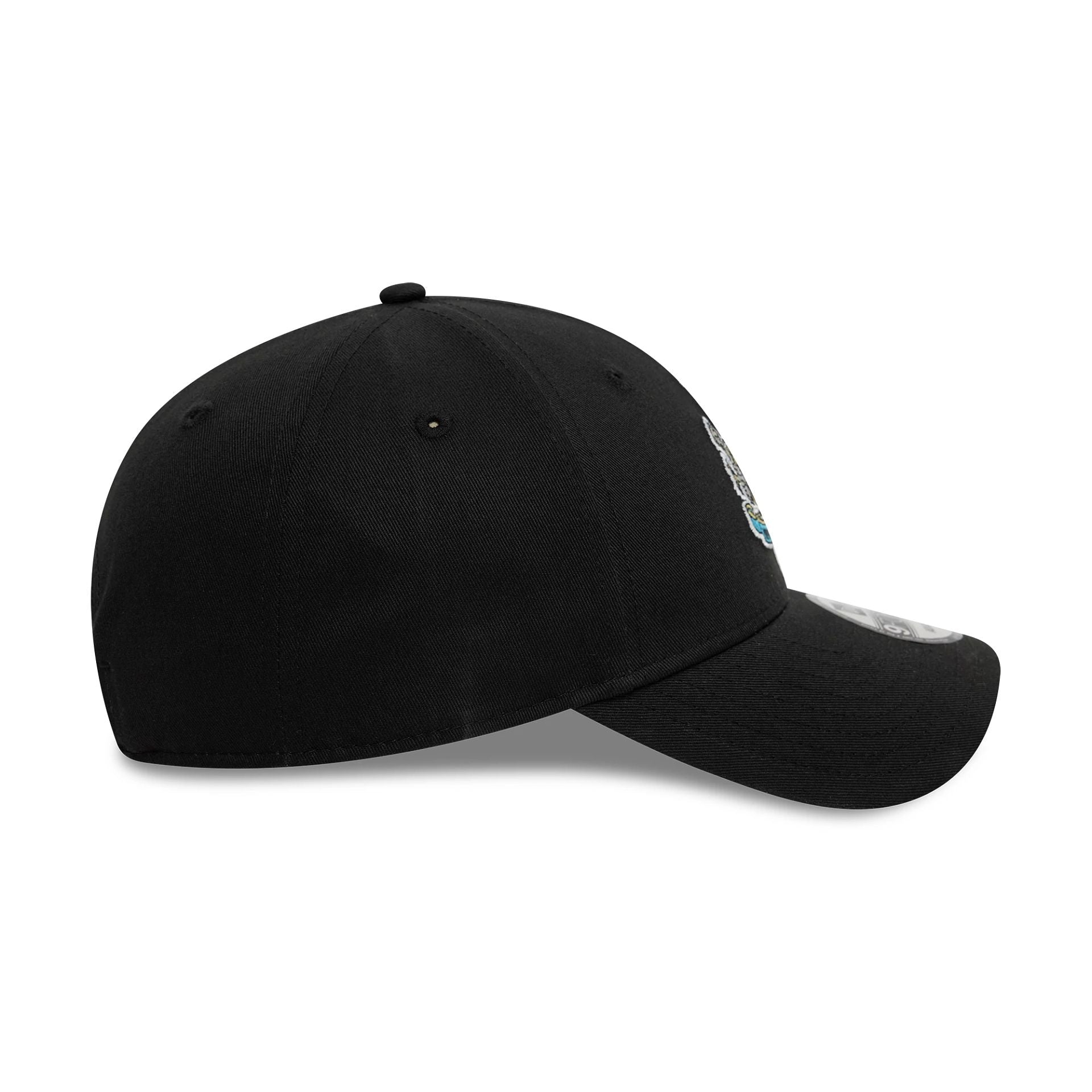 This is a Newcastle United FC Core Black 9FORTY Adjustable Cap 6