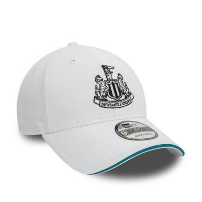 This is a Newcastle United FC Third White 9FORTY Adjustable Cap 4