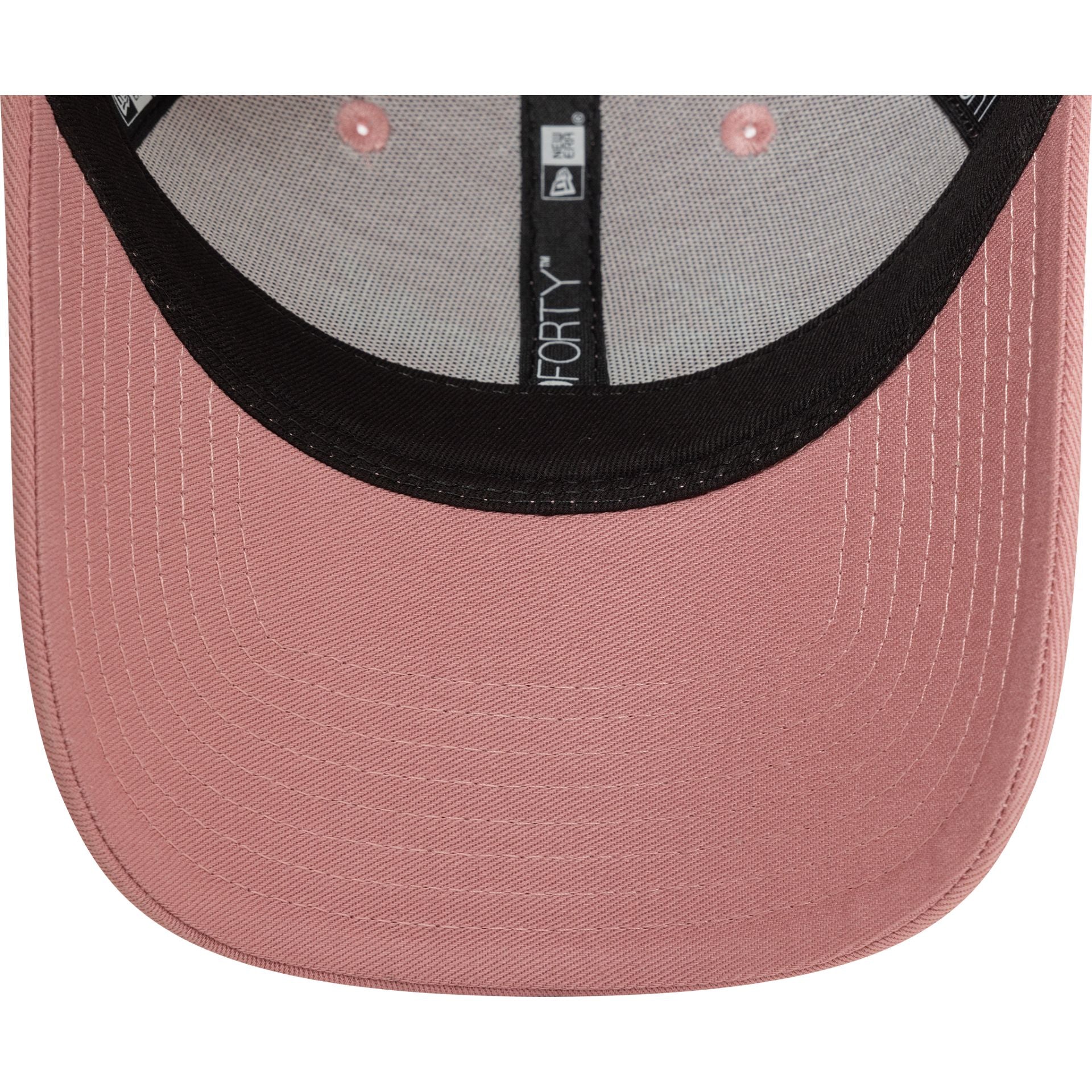 This is a Newcastle United FC Womens Core Dark Pink 9FORTY Adjustable Cap 2