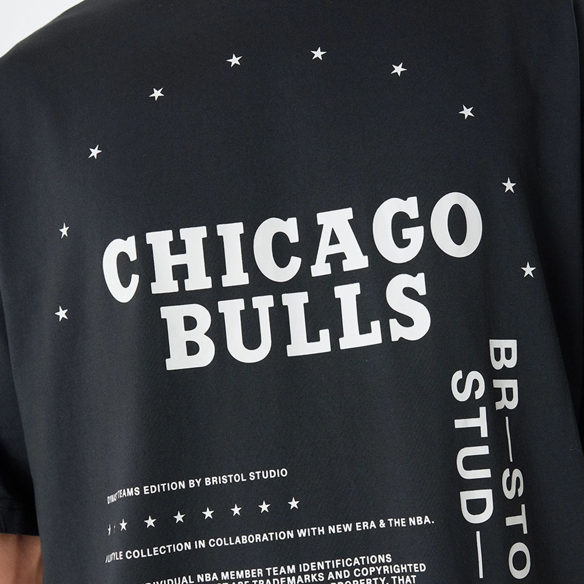 The Male model is wearing Chicago Bulls Bristol Studio x NBA Black Oversized T-Shirt 6