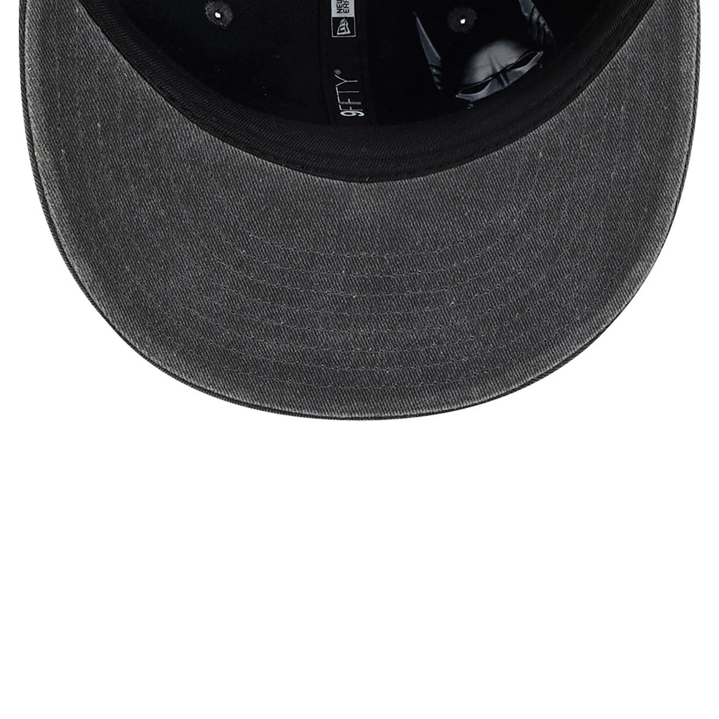 This is a Batman And Robin Black 9FIFTY Snapback Adjustable Cap 4