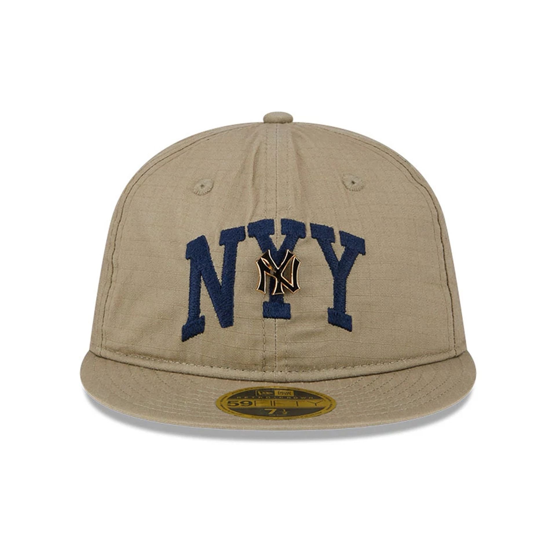 This is a New York Yankees Logo Pin Khaki Retro Crown 59FIFTY Fitted Cap 3