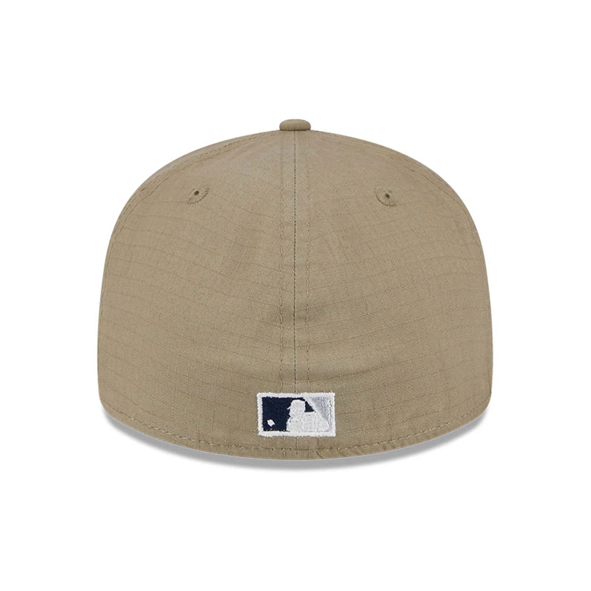 This is a New York Yankees Logo Pin Khaki Retro Crown 59FIFTY Fitted Cap 4