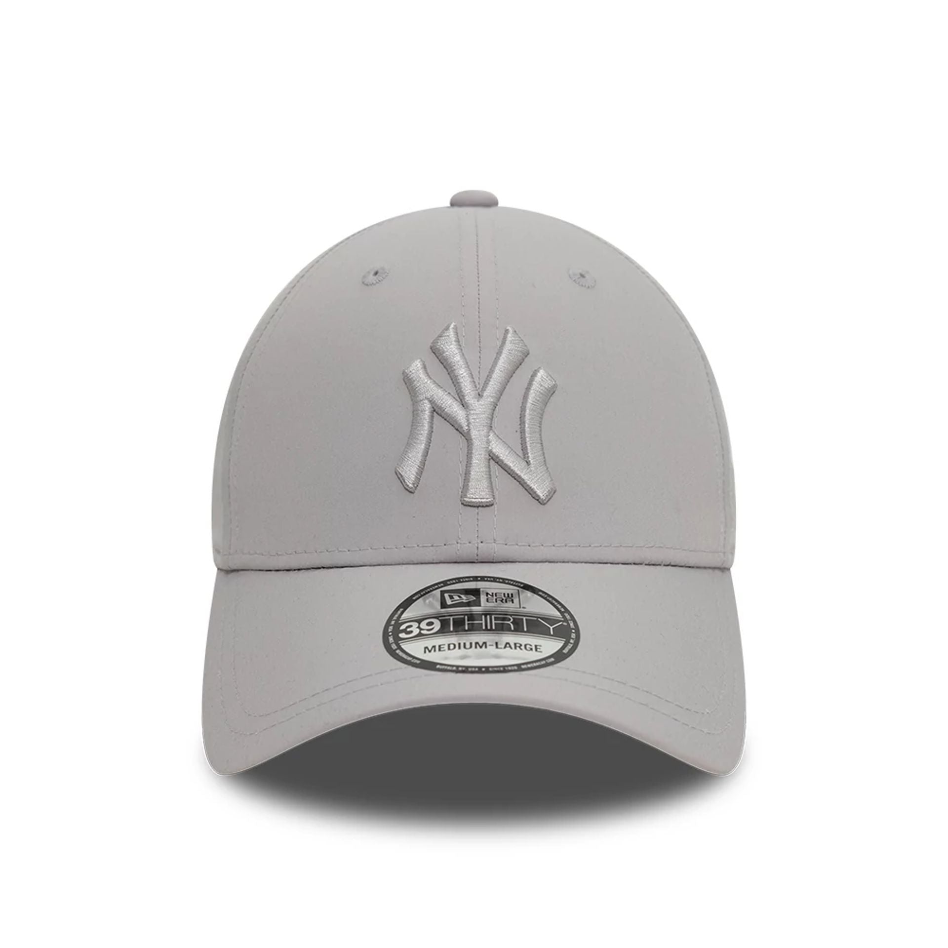 This is a New York Yankees Tech Nylon Grey 39THIRTY Stretch Fit Cap 6