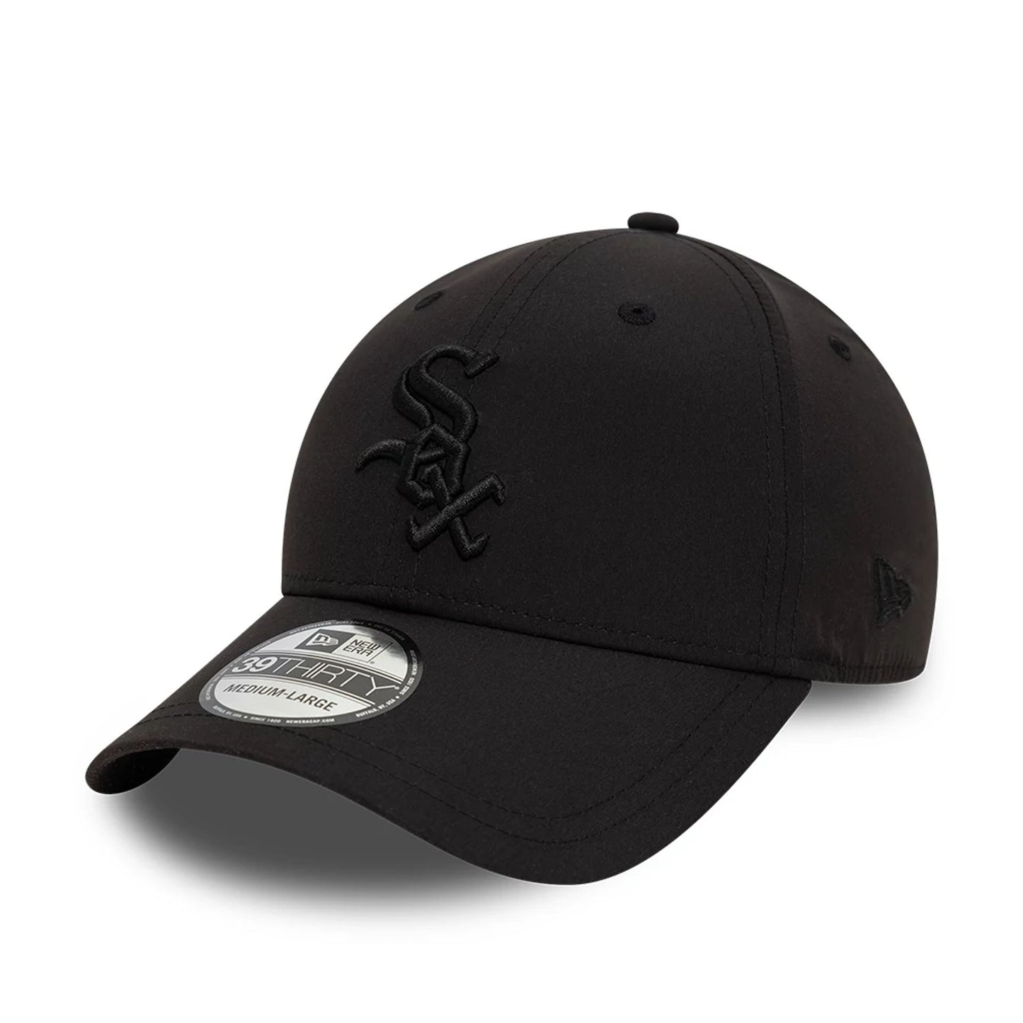 This is a Chicago White Sox Tech Nylon Black 39THIRTY Stretch Fit Cap 6