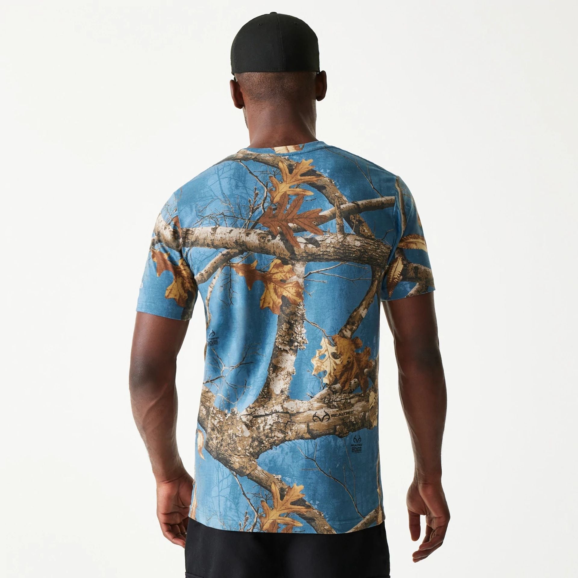 The Male model is wearing LA Dodgers Realtree Edge Slate Blue T-Shirt 2