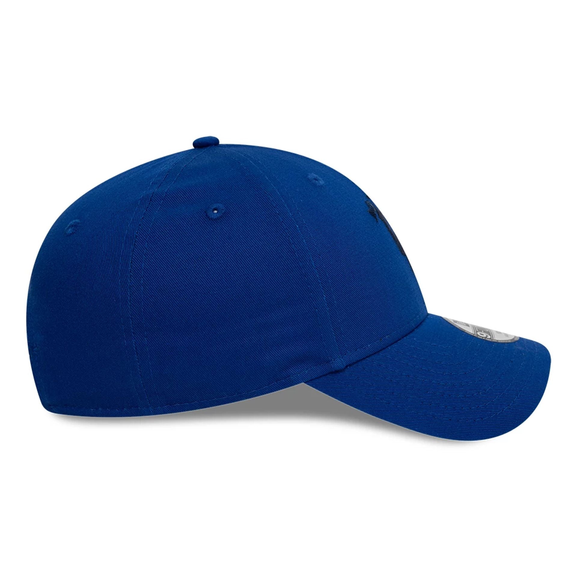 This is a Manchester United FC Youth Blue 9FORTY Adjustable Cap 7