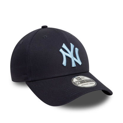 This is a New York Yankees League Essential Navy 39THIRTY Stretch Fit Cap 3