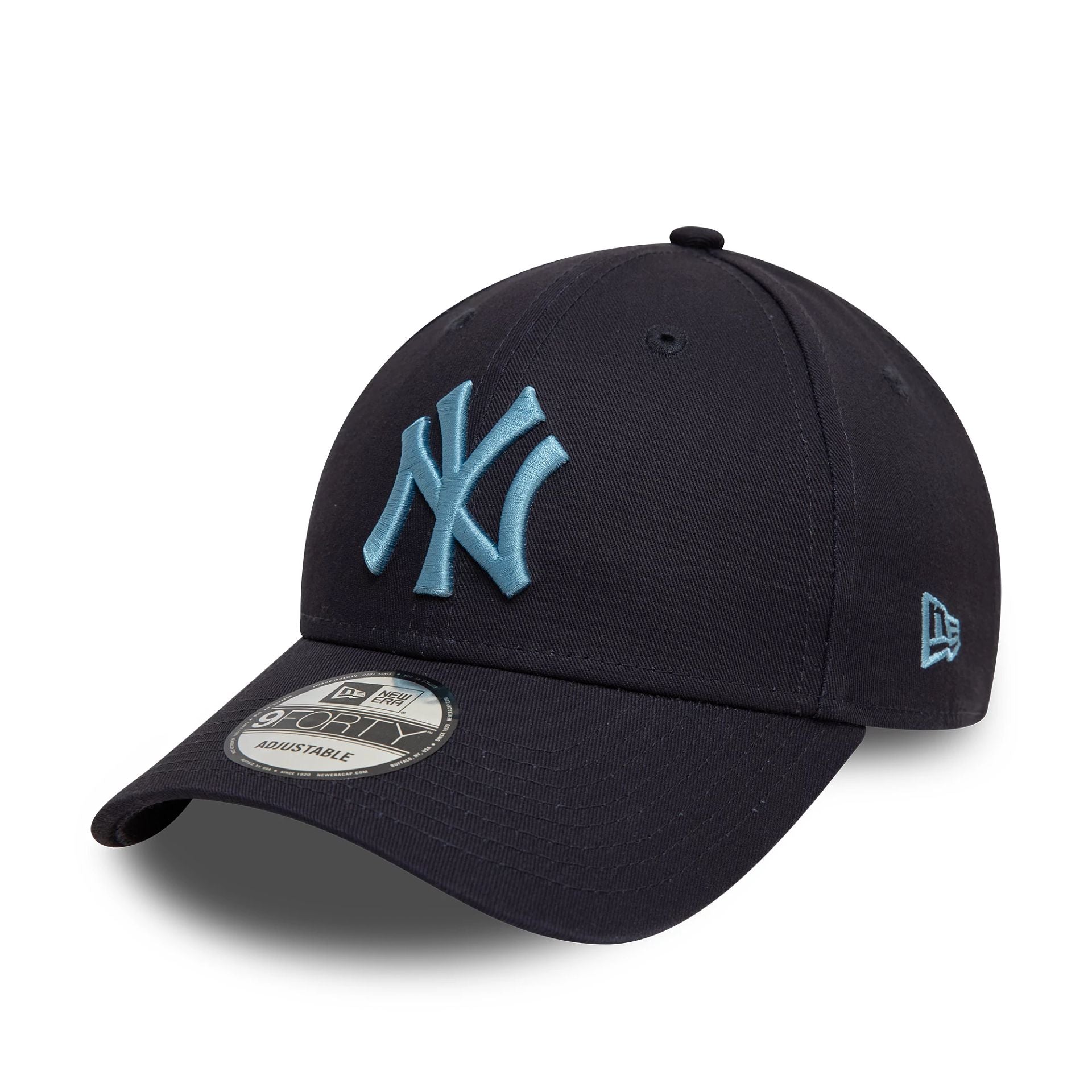 This is a New York Yankees League Essential Navy 9FORTY Adjustable Cap 1