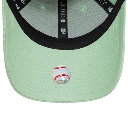 This is a New York Yankees Womens League Essential Pastel Green 9FORTY Adjustable Cap 5