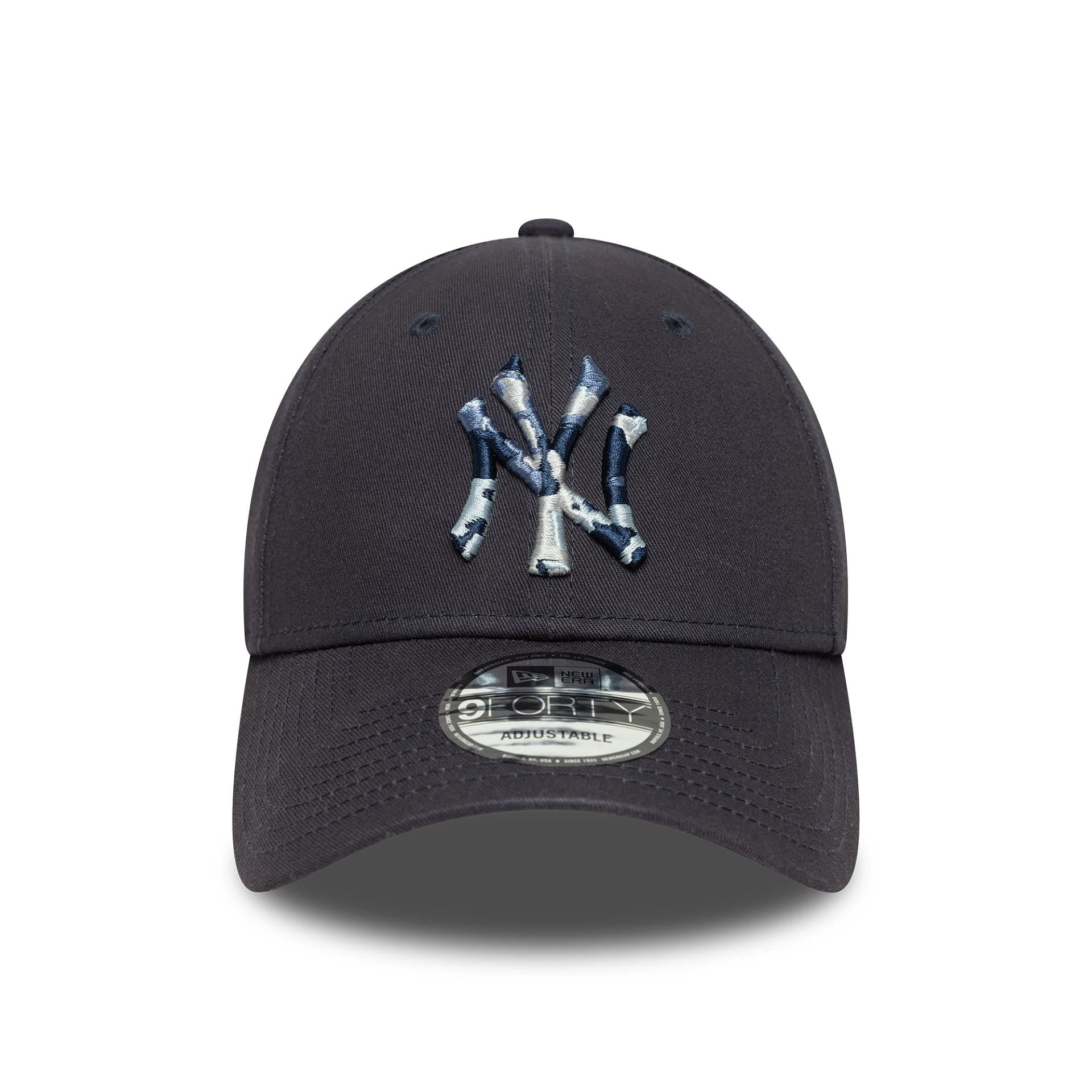 This is a New York Yankees Camo Infill Navy 9FORTY Adjustable Cap 2