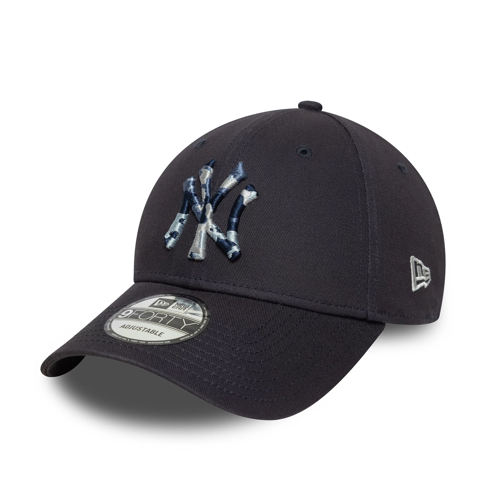 This is a New York Yankees Camo Infill Navy 9FORTY Adjustable Cap 1