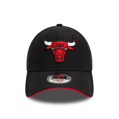 This is a Chicago Bulls Microfibre Black 9FORTY Adjustable Cap 2