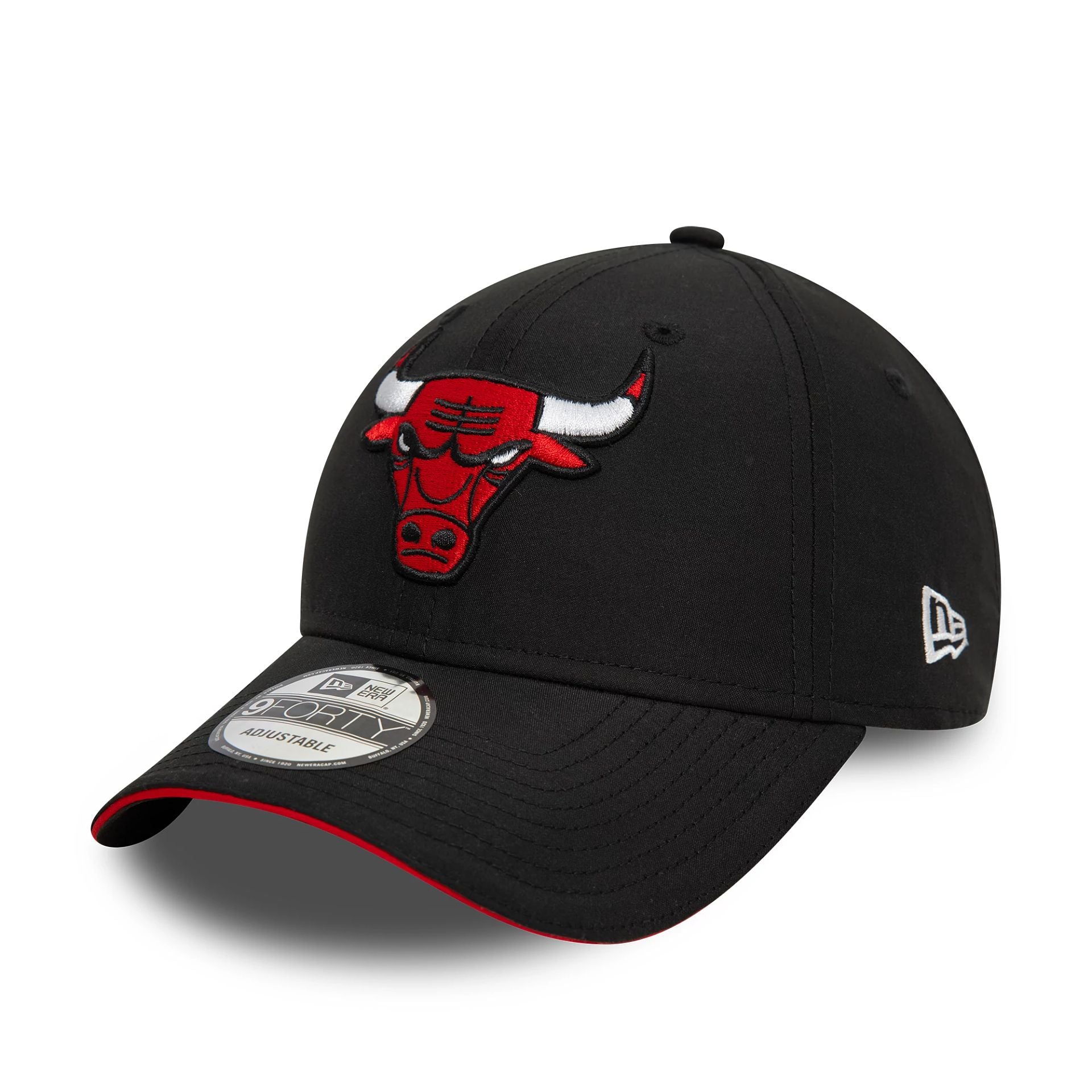 This is a Chicago Bulls Microfibre Black 9FORTY Adjustable Cap 1