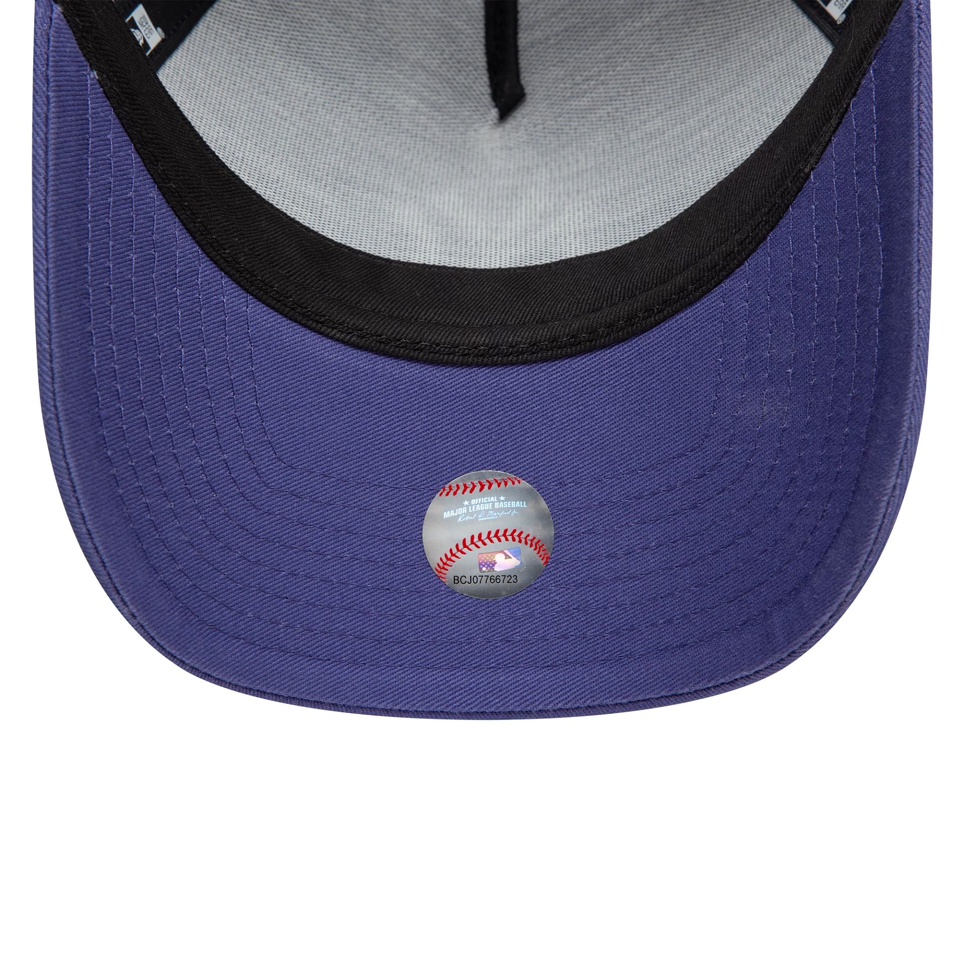 This is a New York Yankees League Essential Dark Blue 9FORTY A-Frame Trucker Adjustable Cap 5