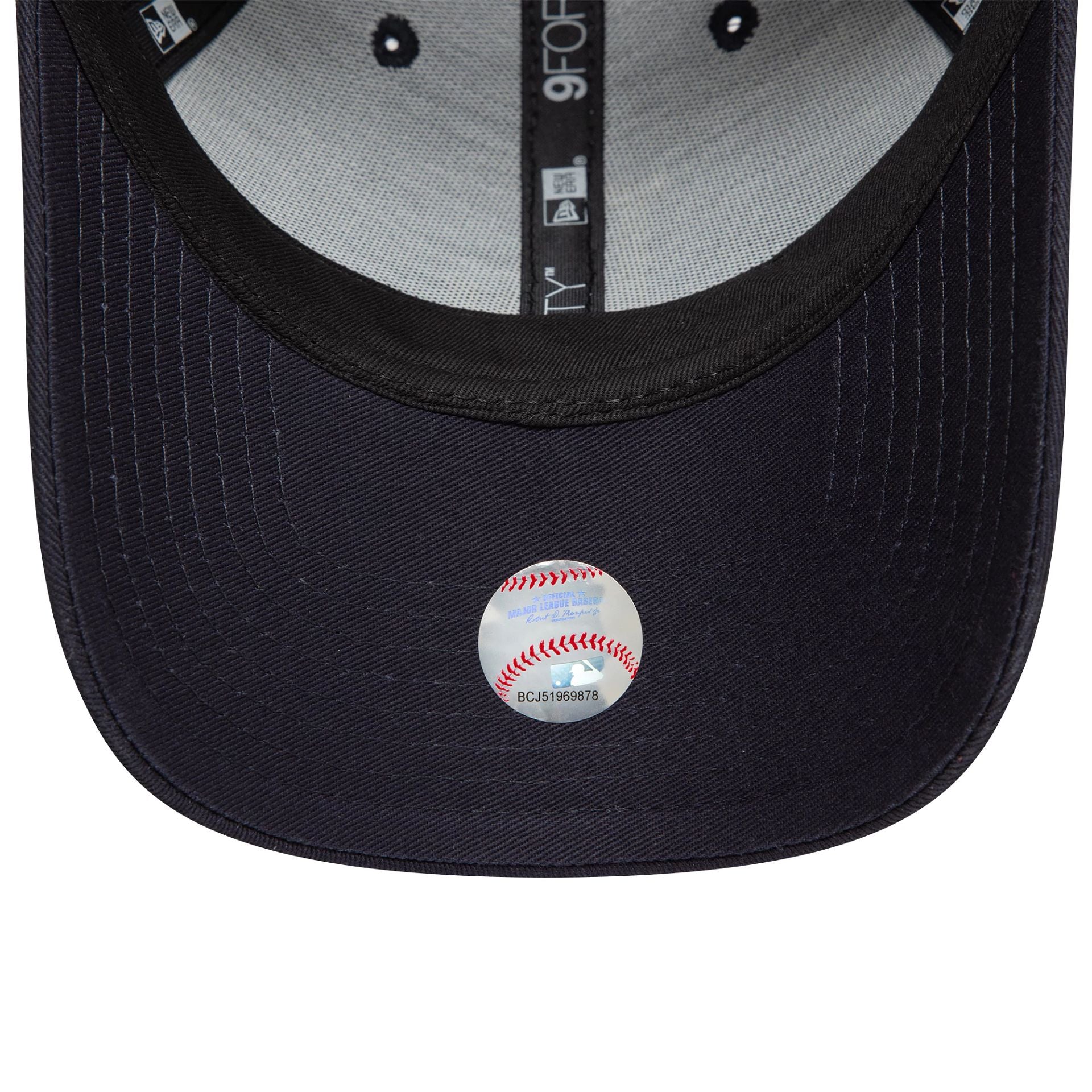 This is a LA Dodgers Metallic Navy 9FORTY Adjustable Cap 5