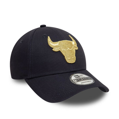 This is a Chicago Bulls Metallic Navy 9FORTY Adjustable Cap 3