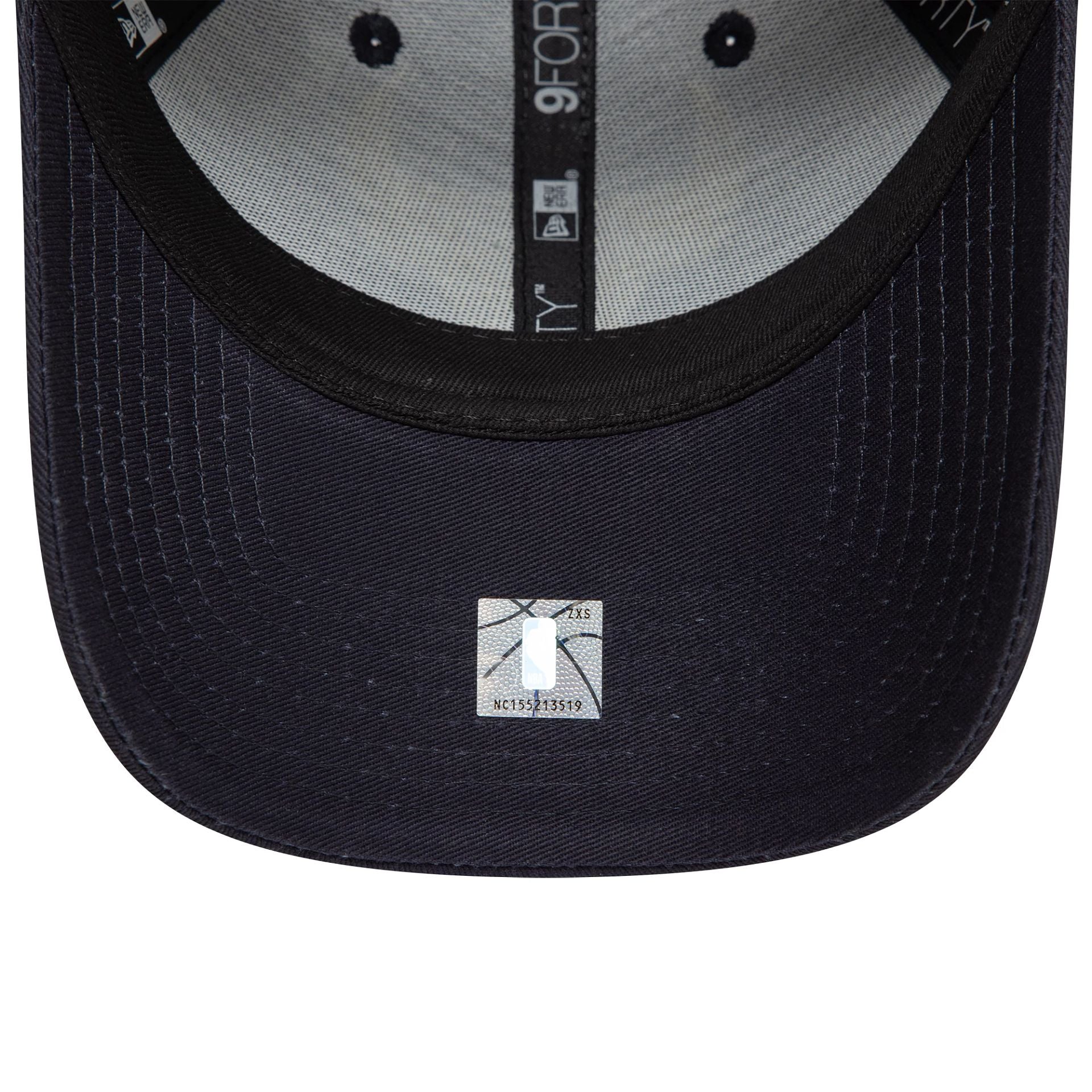 This is a Chicago Bulls Metallic Navy 9FORTY Adjustable Cap 5