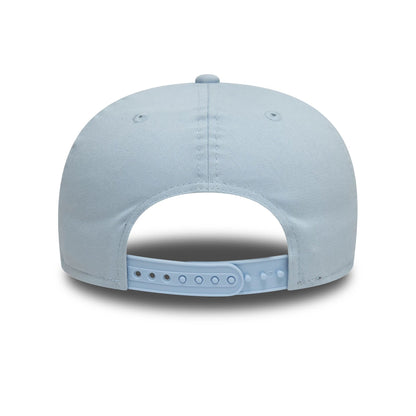 This is a Chicago Bulls Metallic Pastel Blue 9FIFTY Original Fit Snapback Adjustable Cap 4