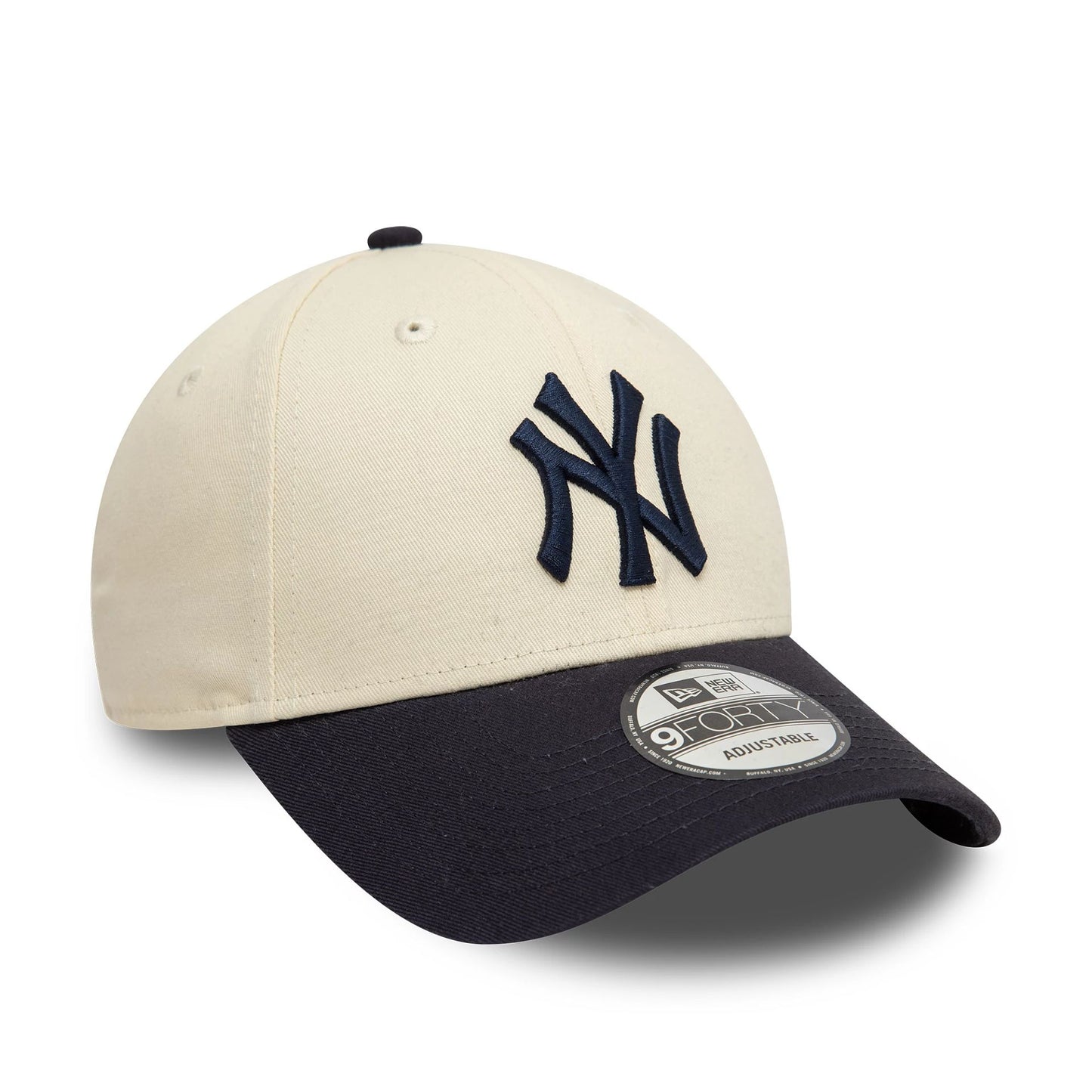 This is a New York Yankees Colour Block Cream 9FORTY Adjustable Cap 3