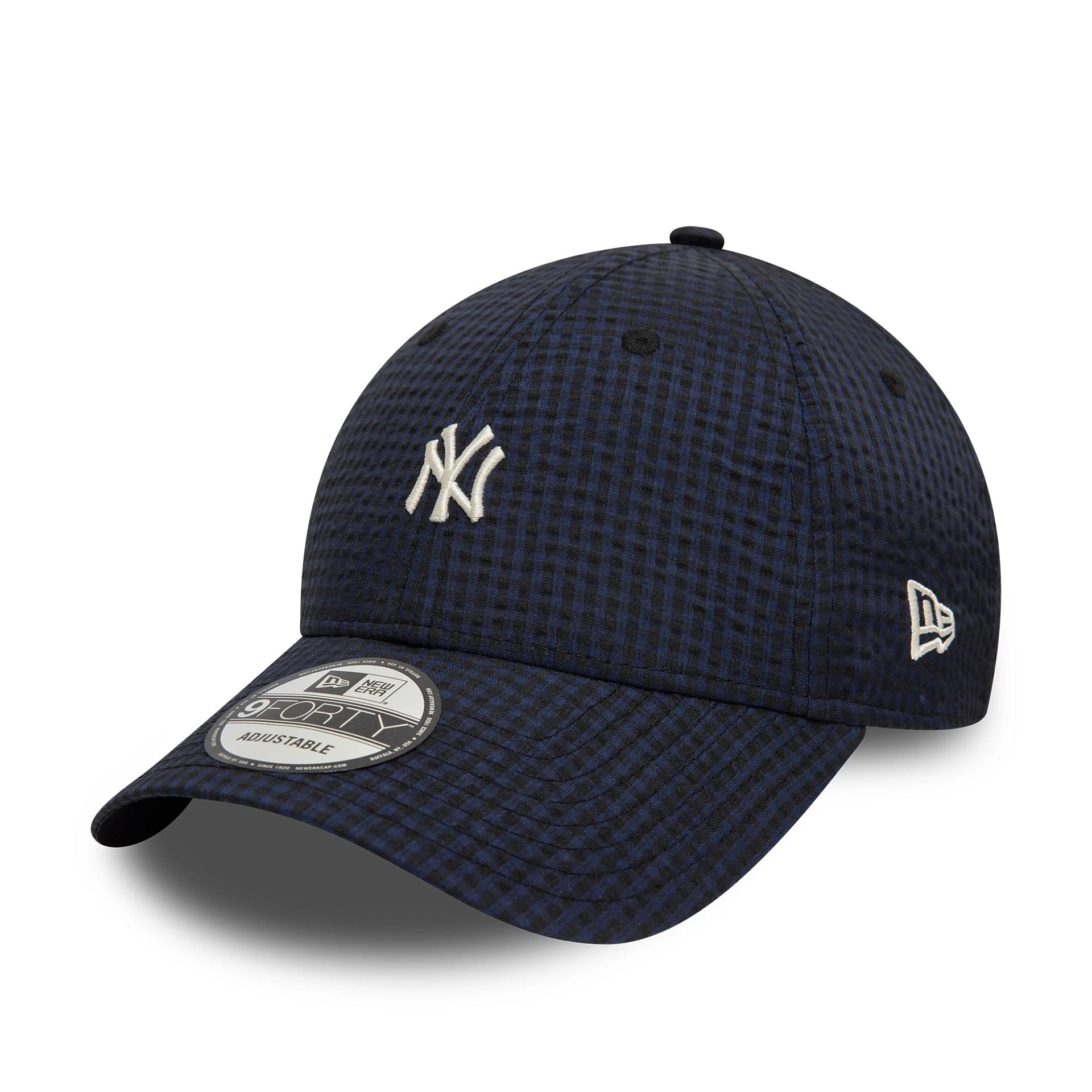 This is a New York Yankees Seersucker Navy 9FORTY Adjustable Cap 1