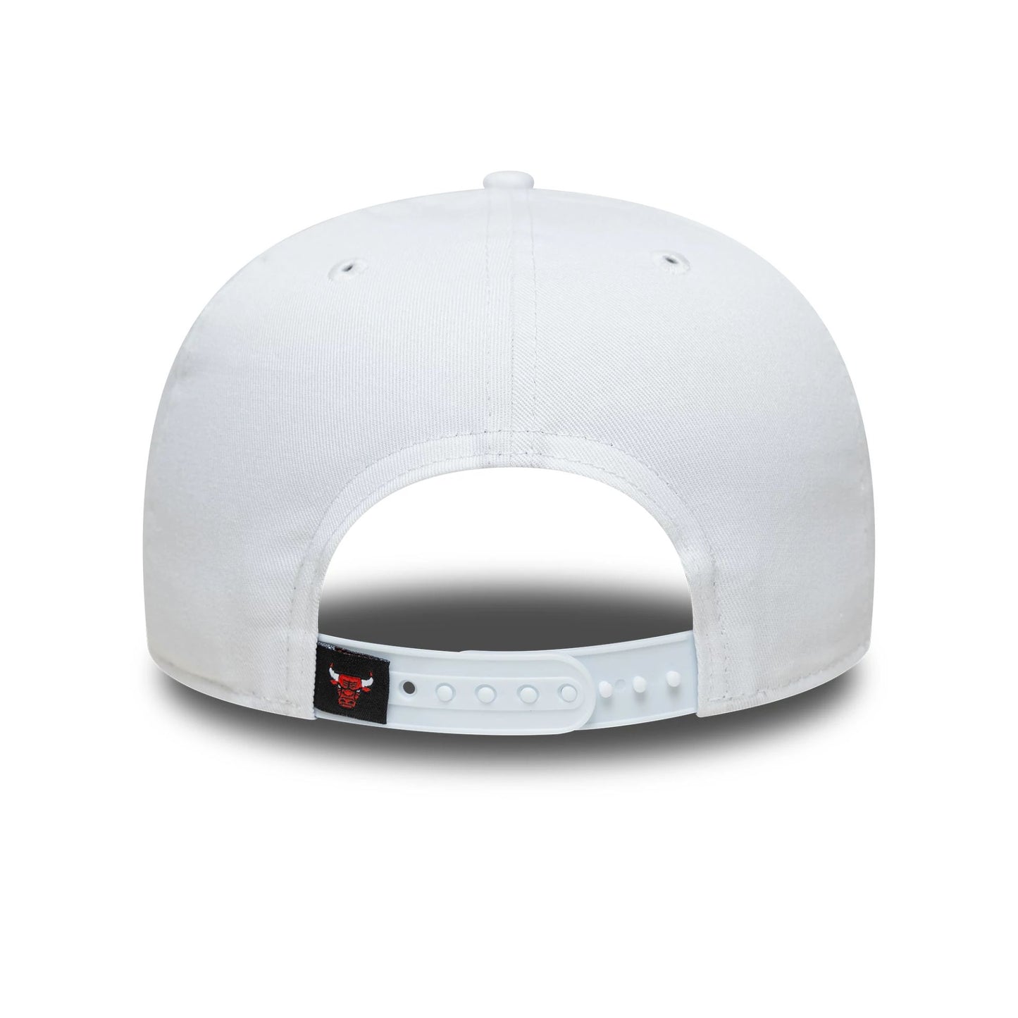 This is a Chicago Bulls NBA Wordmark White 9FIFTY Snapback Adjustable Cap 5