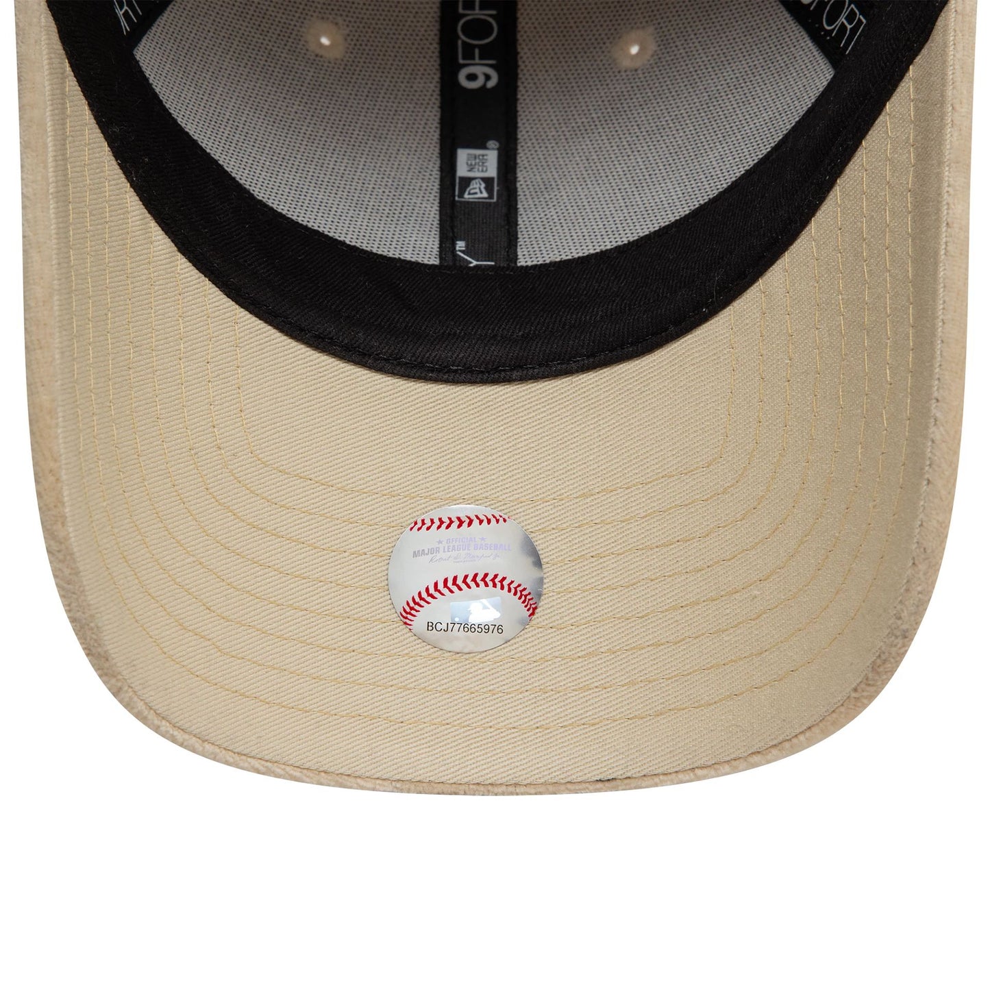 This is a New York Yankees Womens Diamante Cream 9FORTY Adjustable Cap 5