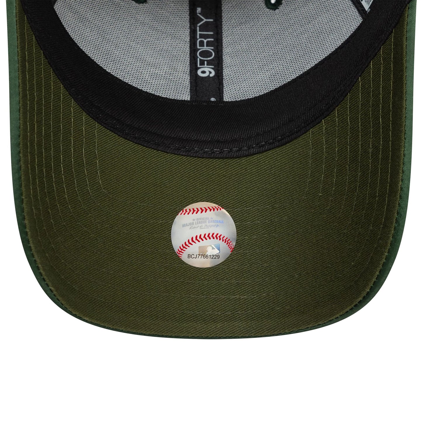 This is a Oakland Athletics Womens Satin Dark Green 9FORTY Adjustable Cap 5