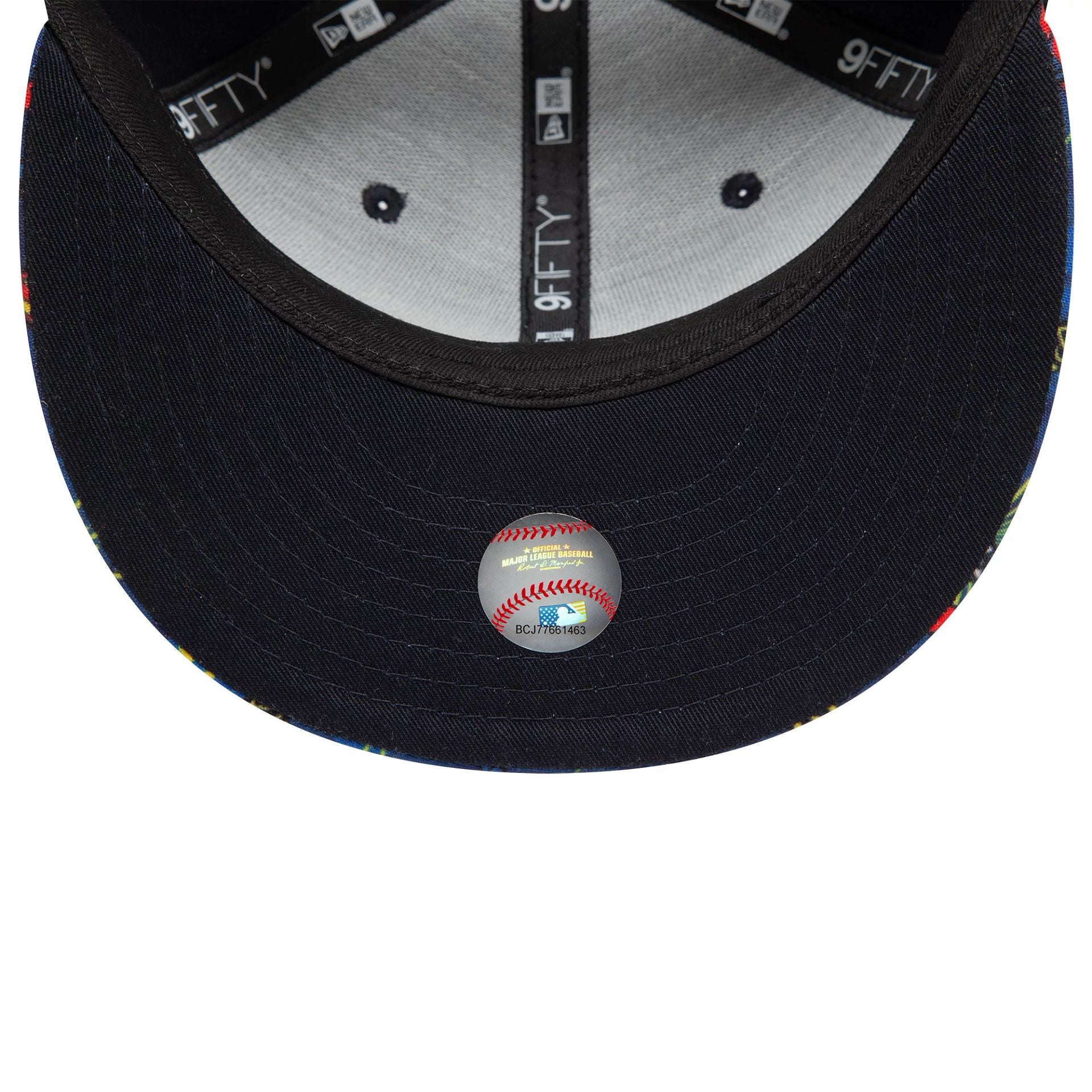 This is a Child DC Superman Navy 9FIFTY Snapback Adjustable Cap 5