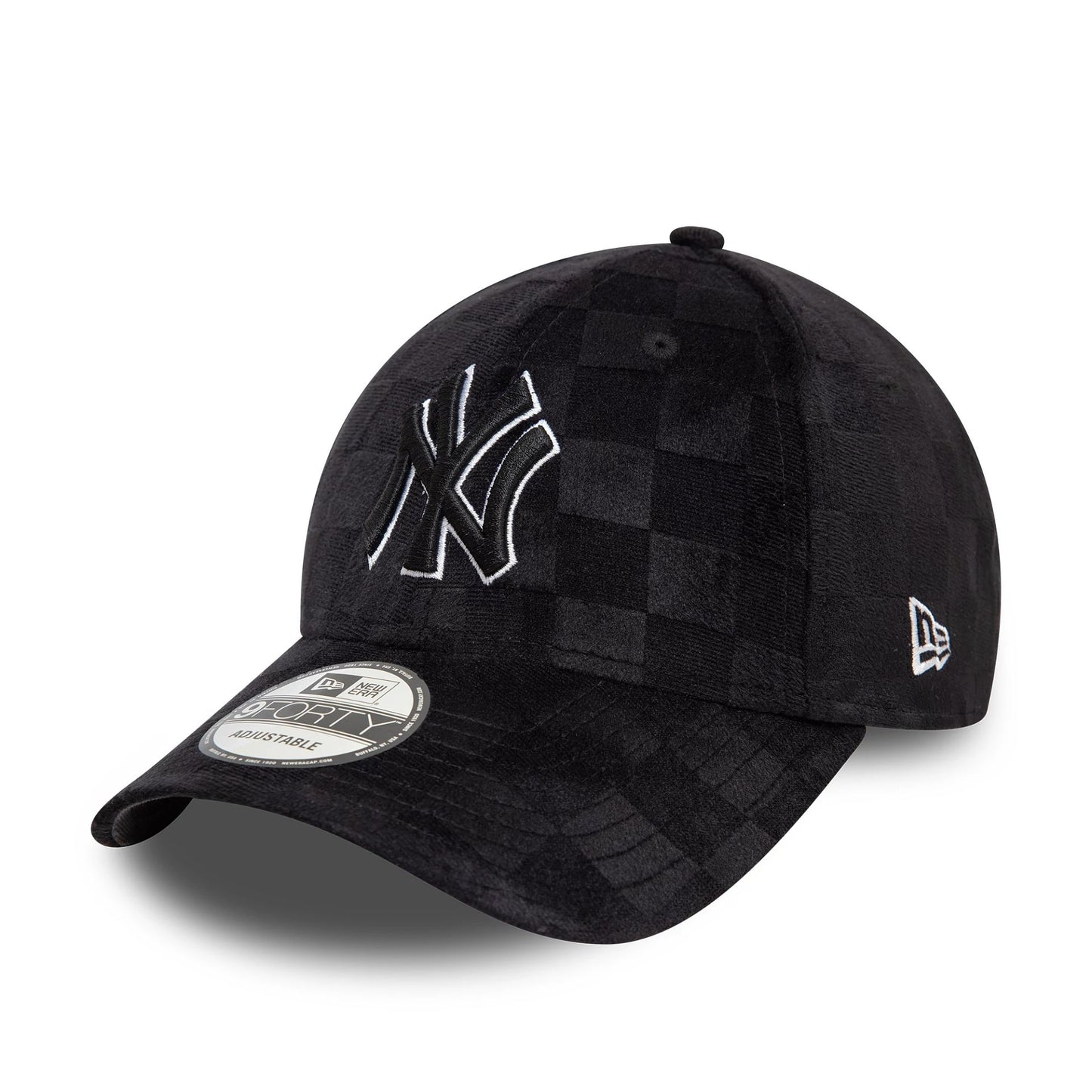 This is a New York Yankees Tonal Check Black 9FORTY Adjustable Cap 1