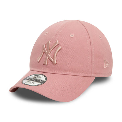 This is a New York Yankees Toddler League Essential Dark Pink 9FORTY Adjustable Cap 1