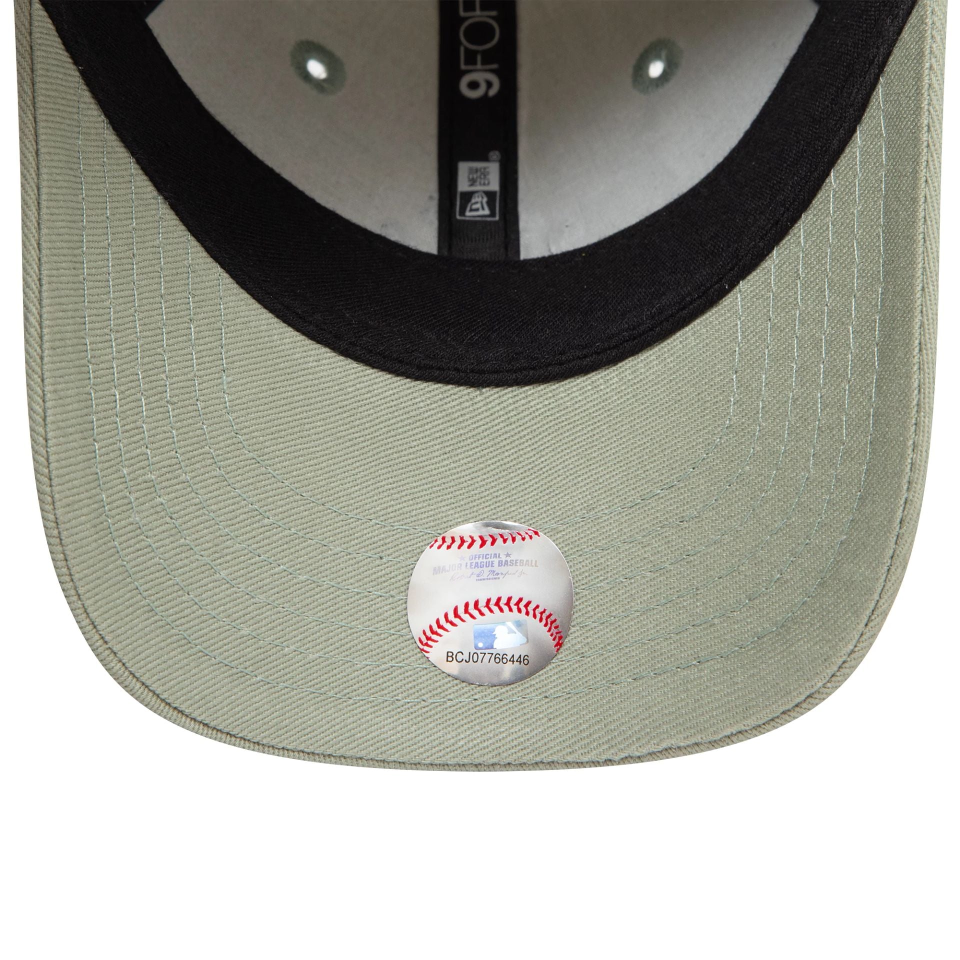 This is a New York Yankees Infant League Essential Essential Pastel Green 9FORTY Adjustable Cap 5