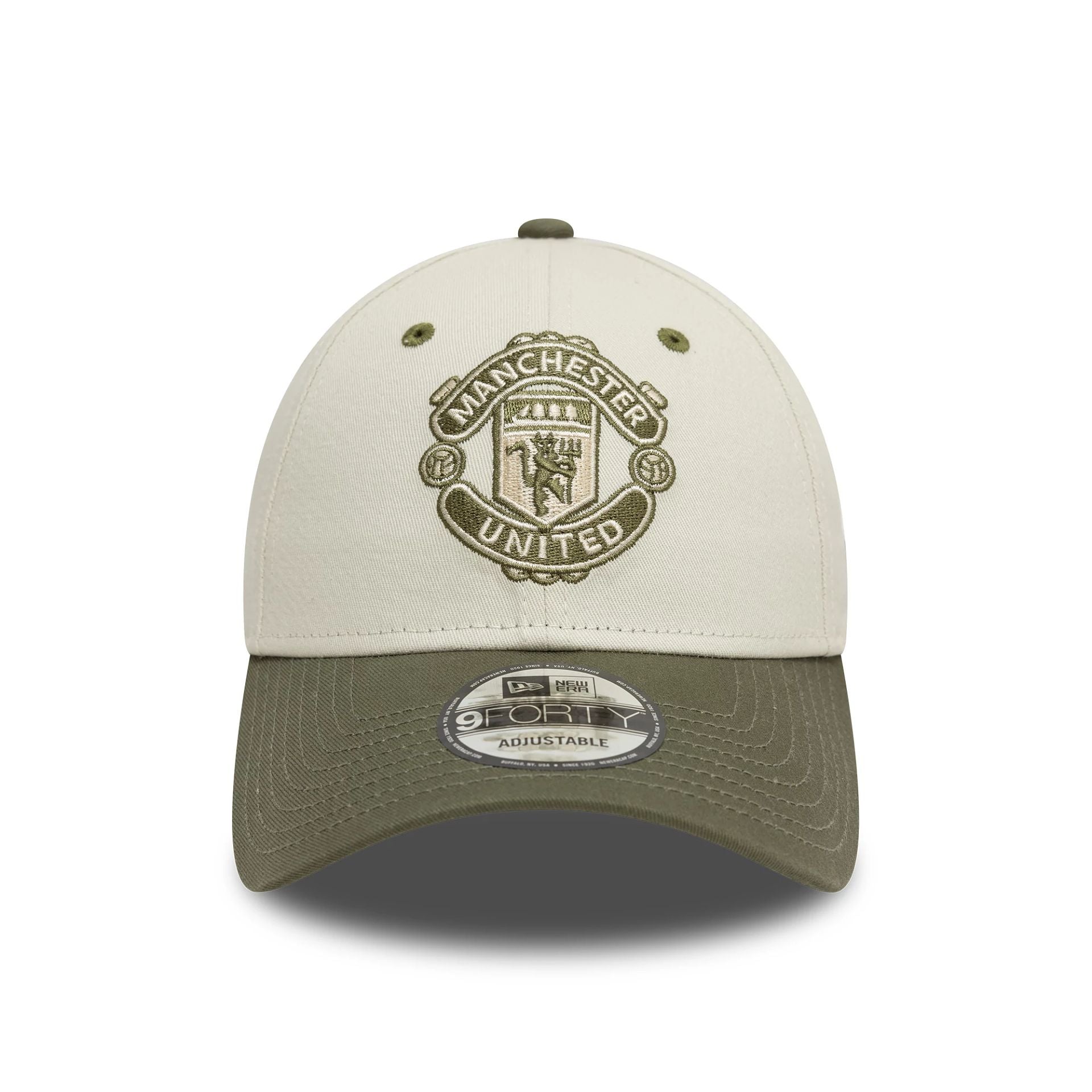 This is a Manchester United FC Contrast Visor Cream 9FORTY Adjustable Cap 2