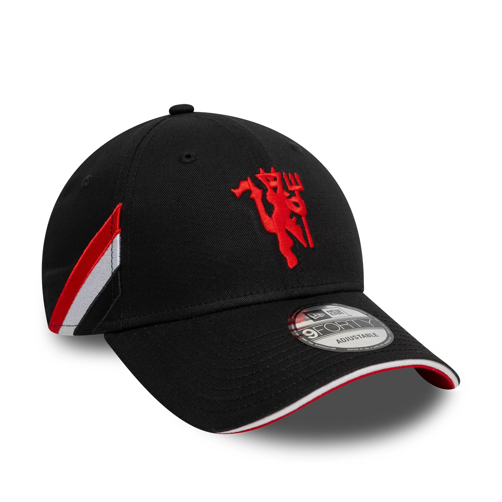 This is a Manchester United FC Flag Black 9FORTY Adjustable Cap 1