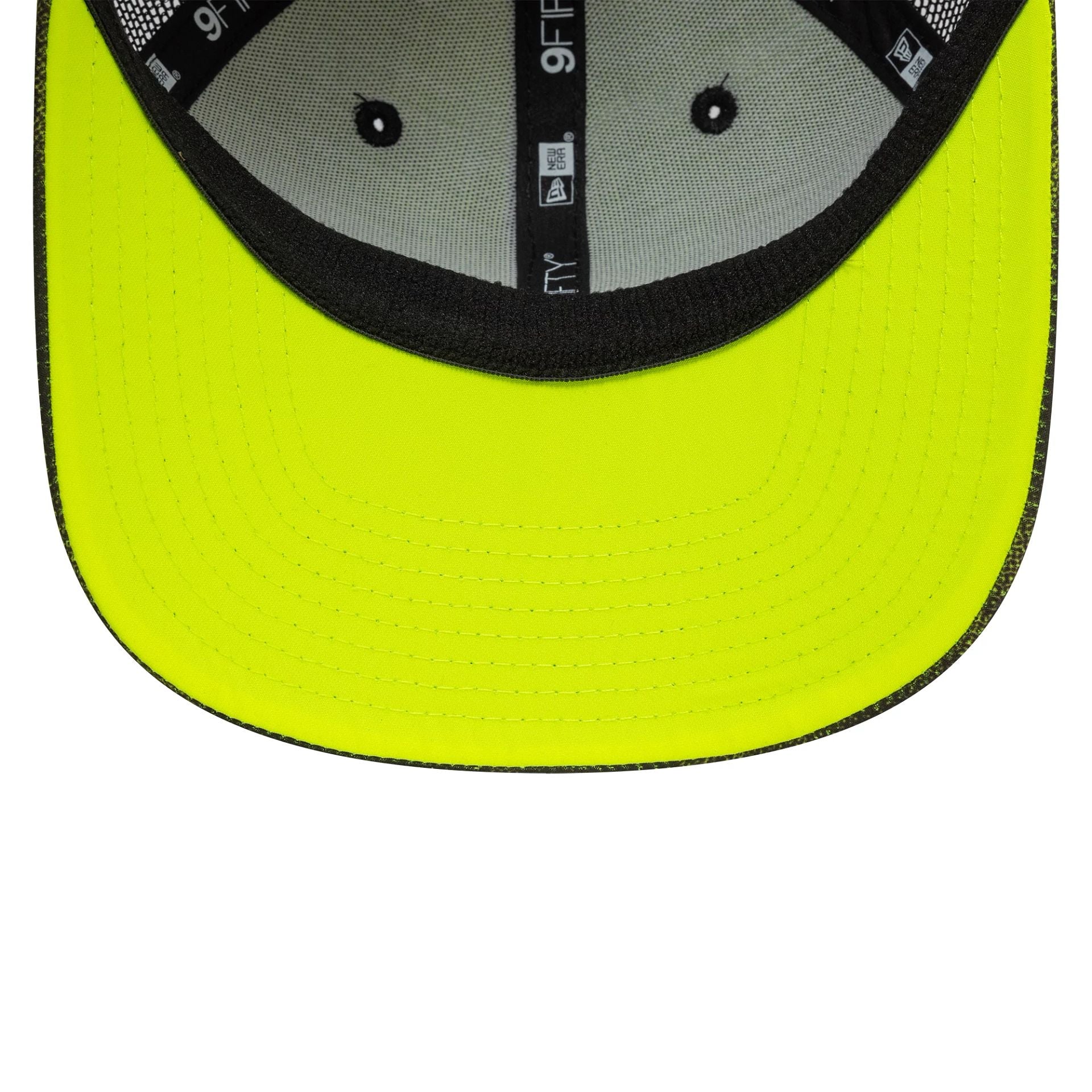 This is a VR46 Halftone All Over Print Black 9FIFTY Stretch Snap Snapback Adjustable Cap 2