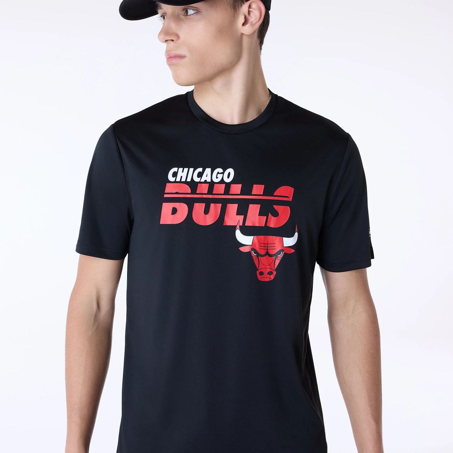 The Male model is wearing Chicago Bulls NBA Essentials Black T-Shirt 5