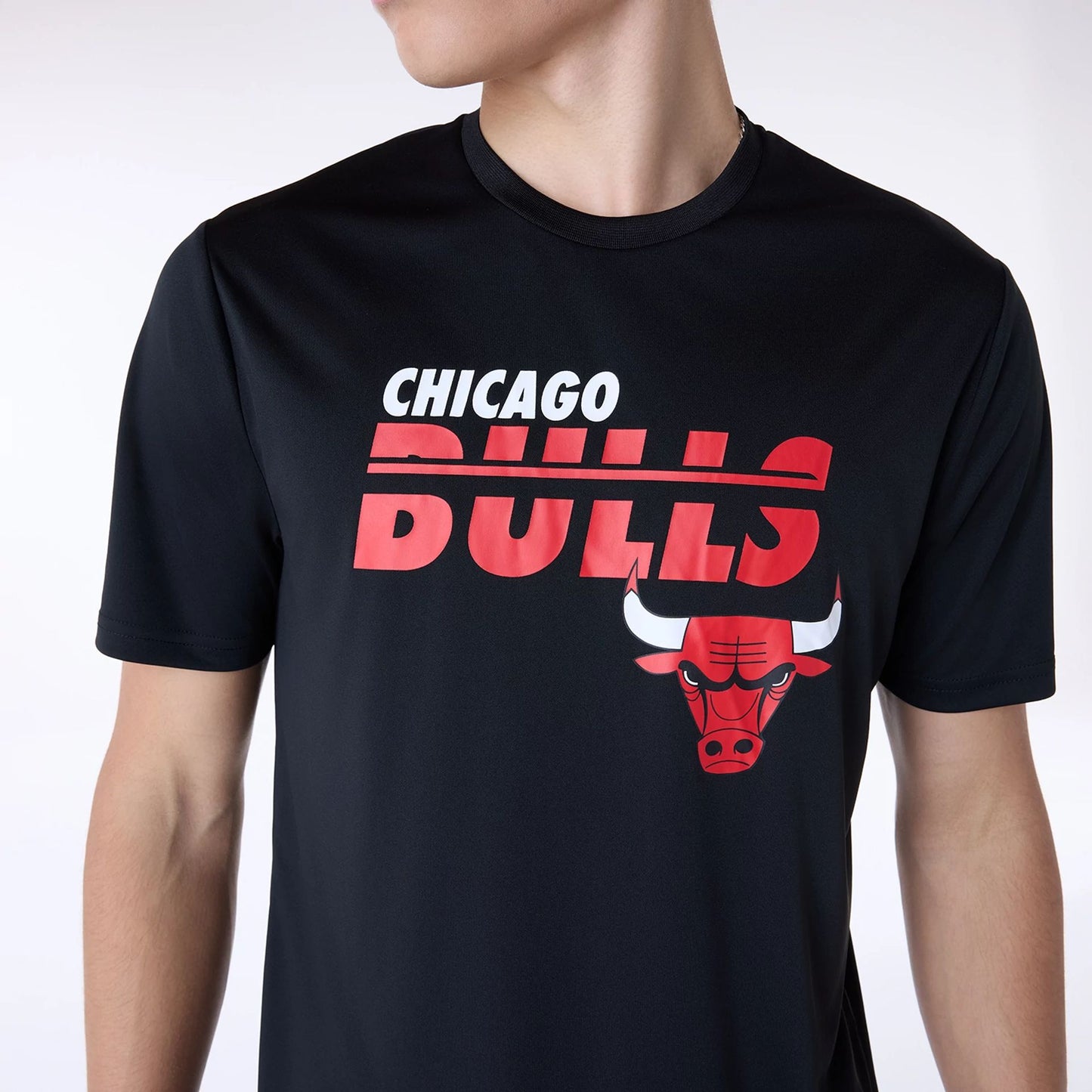 The Male model is wearing Chicago Bulls NBA Essentials Black T-Shirt 4